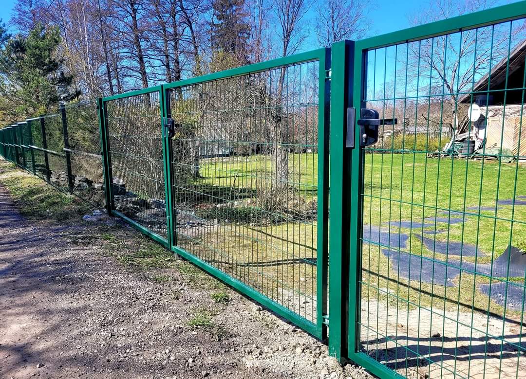 Tiibvärav locinox